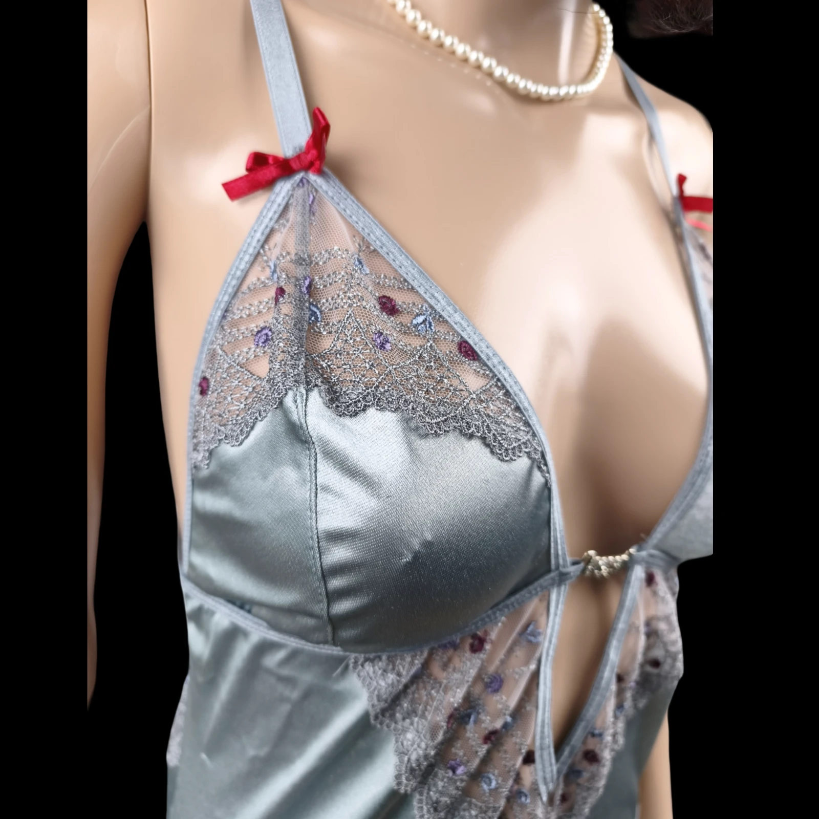 Cuerpo satinado con estilo femenino y elegante, marca Casimir – Nuevo / Talla 44/46 – photo 6